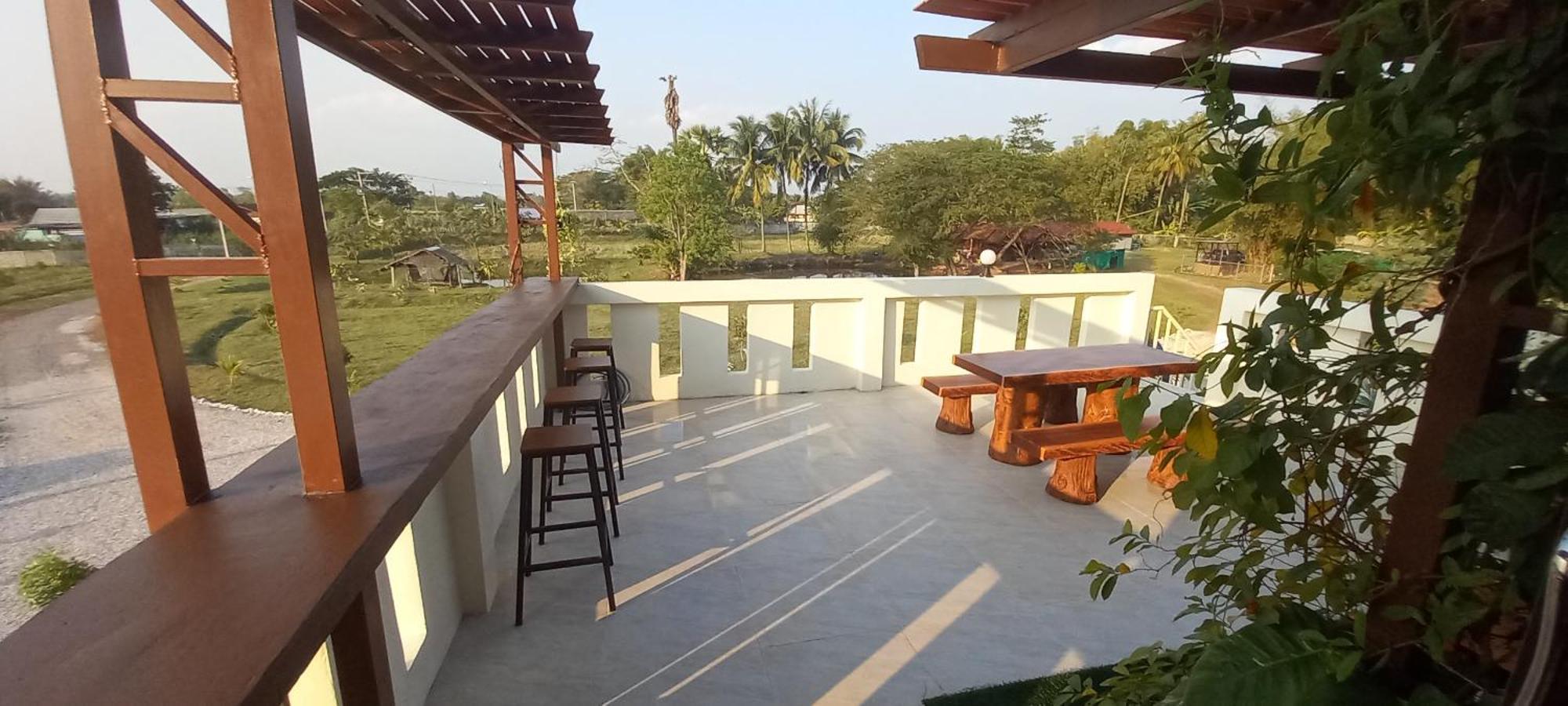 Bua Daeng Homestay Resort Kumphawapi エクステリア 写真