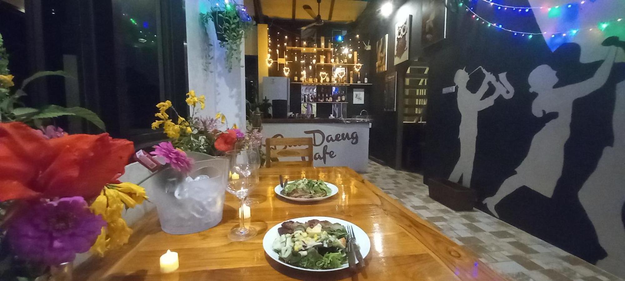 Bua Daeng Homestay Resort Kumphawapi エクステリア 写真